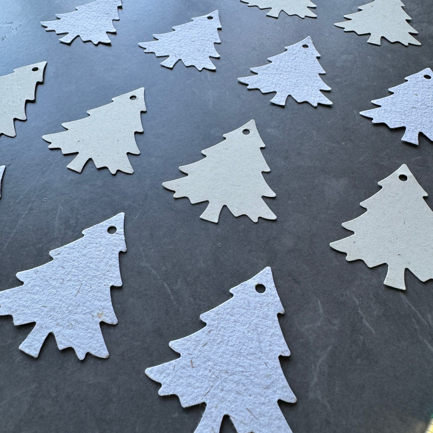20 Tiny Christmas Tree Tags