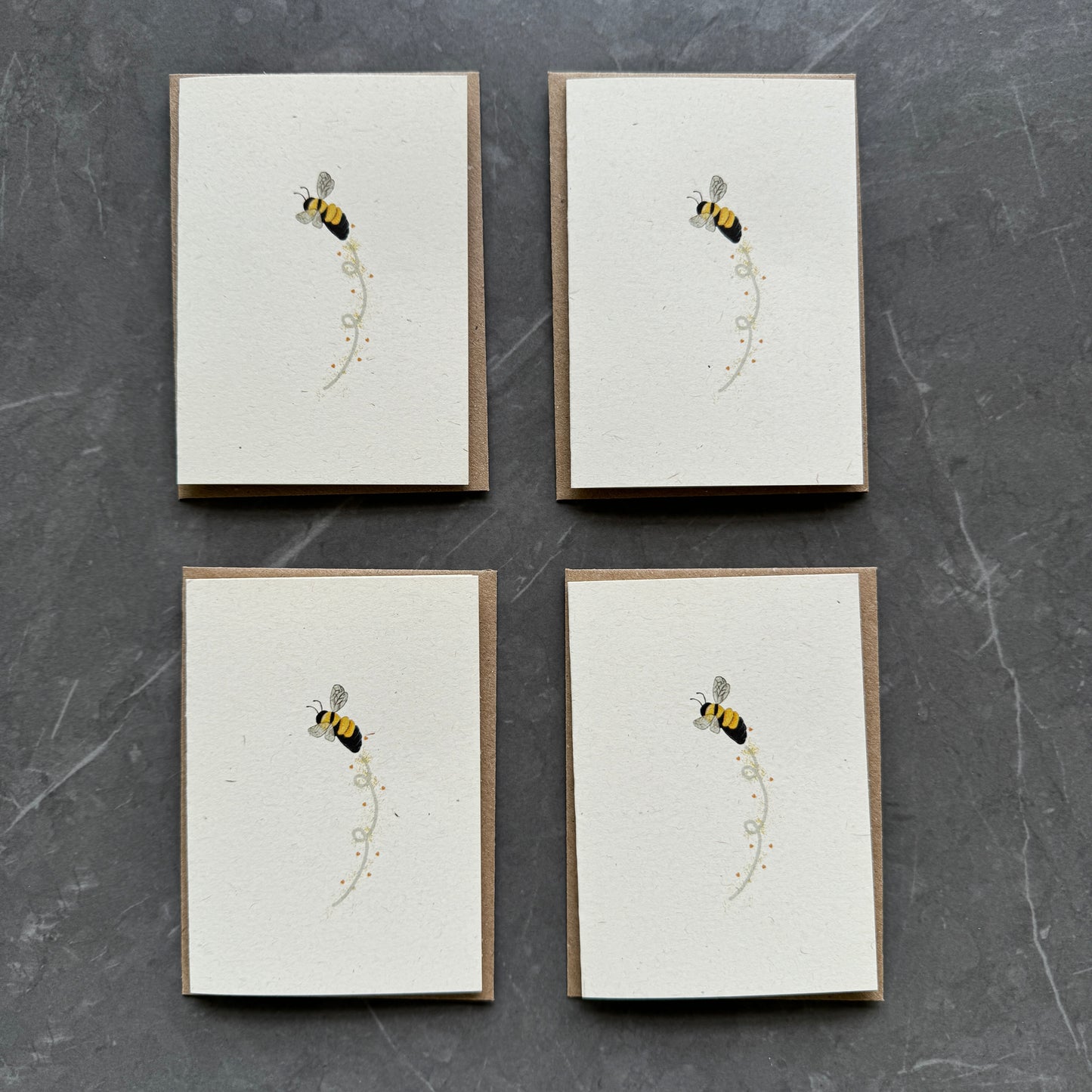 Small note cards with bee design