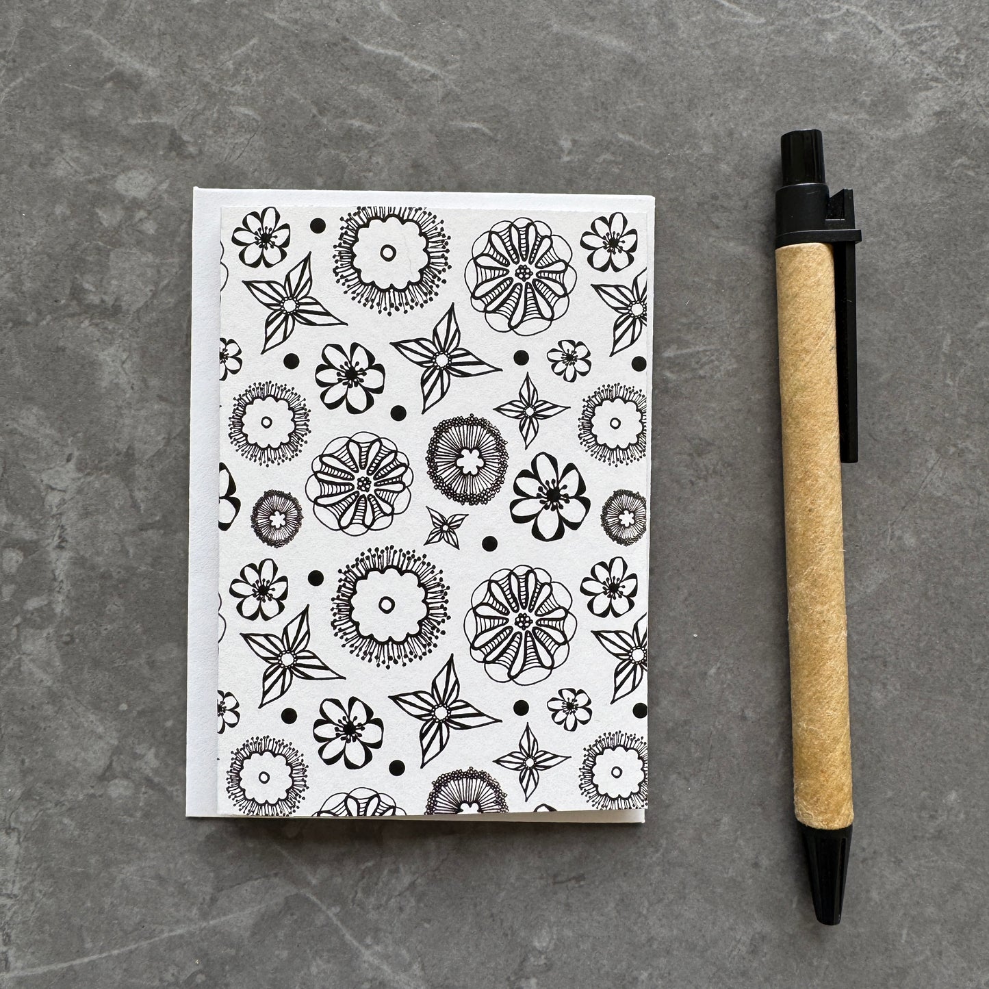 Small note cards with abstract floral pattern